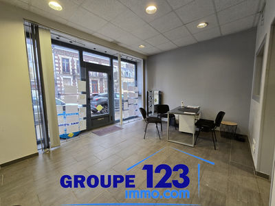 IMMEUBLE - LOCAL COMMERCIAL ET APPARTEMENT F2 INDEPENDANT