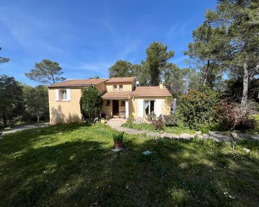 Maison de famille T5/6 avec piscine sur 2196m² de jardin