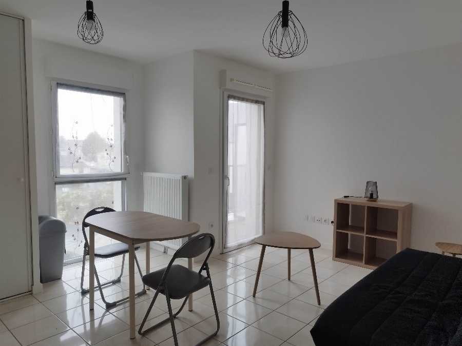 Studio 27 m² meublé avec parking à Montlouis sur Loire