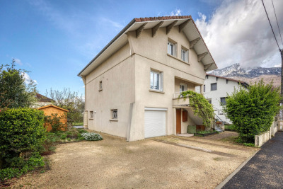 Maison 8 pièces 143 m²