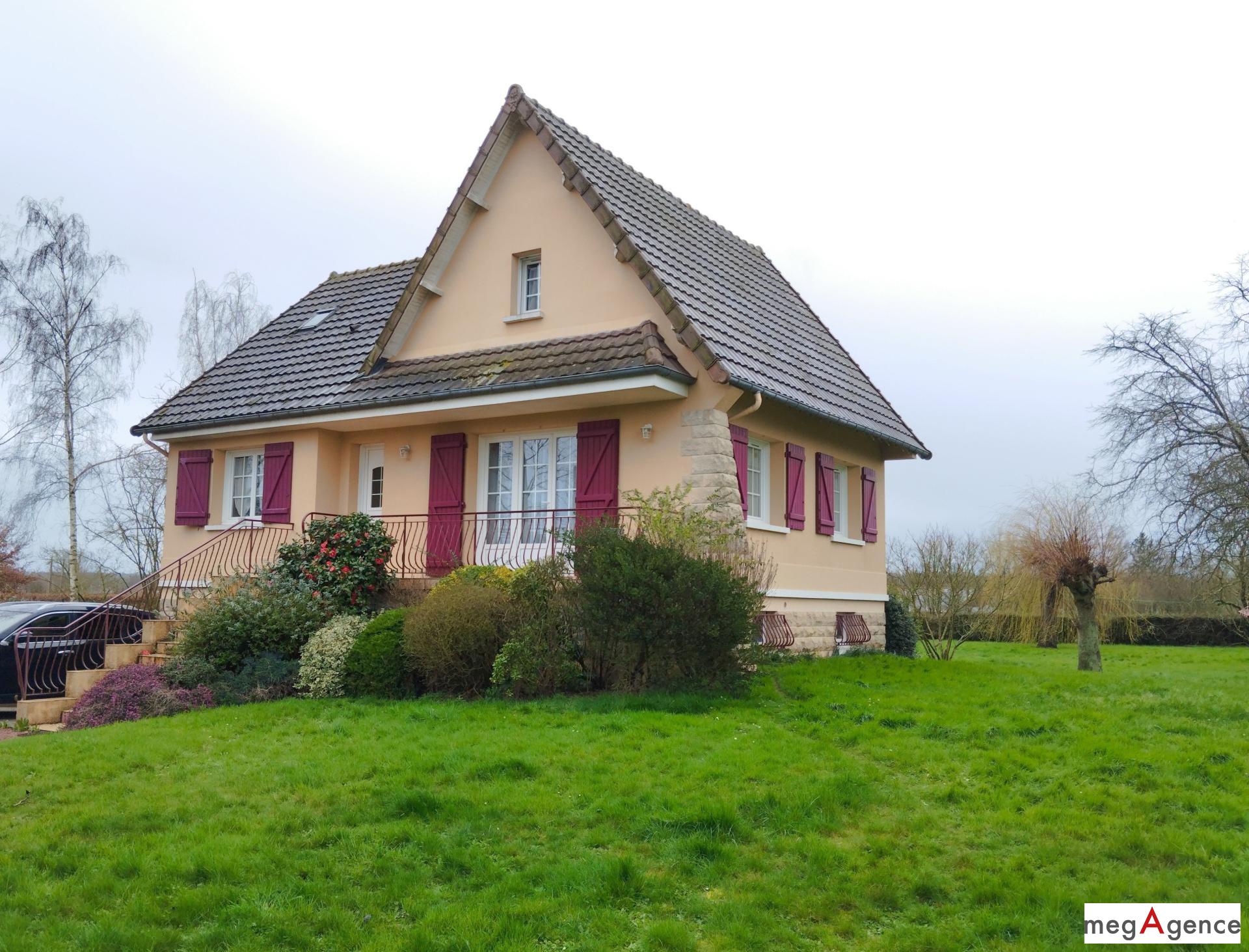 Charmant pavillon sur sous-sol avec grand terrain