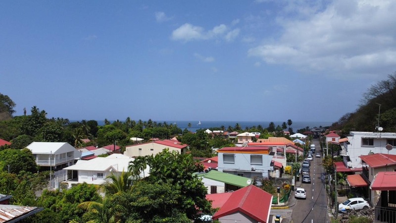 Dpt Martinique (972), à vendre LE CARBET haut de villa P4 dans le bourg