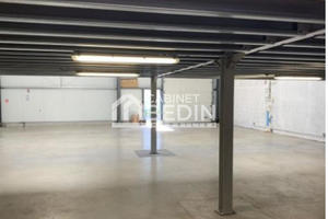 Garage320 m²
