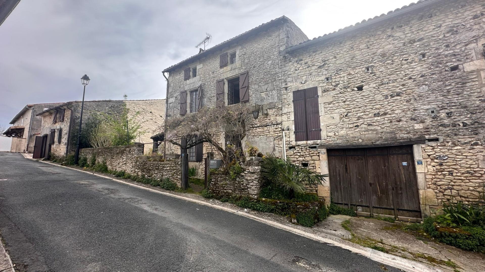 Maison coup de coeur à Dompierre sur Charente