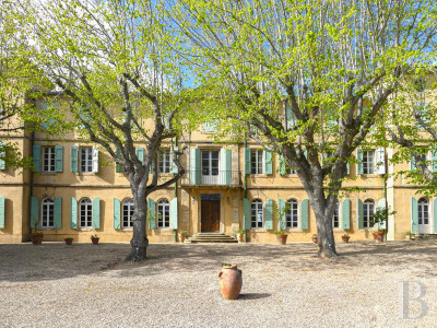 Dans les Corbières, un château et une bastide des 19e et 17e s, 