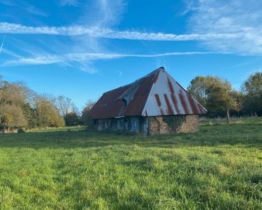 Proche Honfleur - Bâtiment typiquement normand sur grand terrain, maison 220 m²