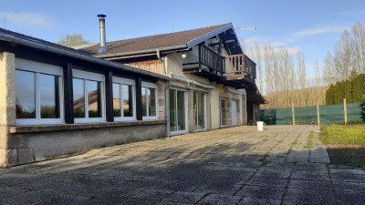 Maison 10 pièces 345 m²