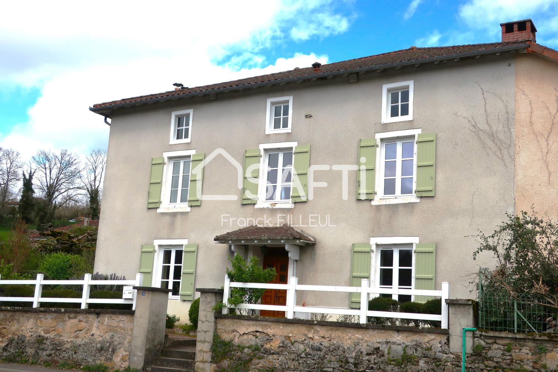 Maison de charme au coeur du bourg du Vigen