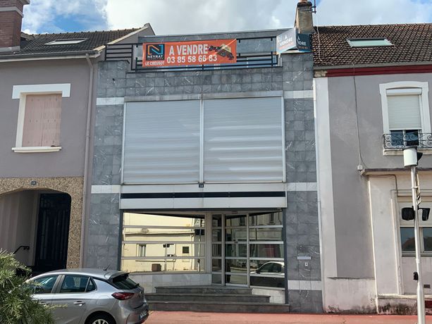 Local commercial 275 m²