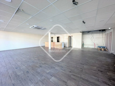 Local commercial 122 m²