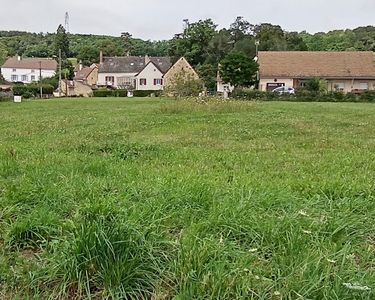 Vends terrain constructible 2284m² Saint Vallerin