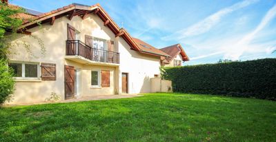 Vends Maison Familiale Pays de Gex/ Village de Sauverny(Ain) - 5 chambres, 151m²
