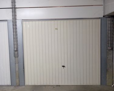 NANTES -QUARTIER BOTTIERE : garage de 15 m²