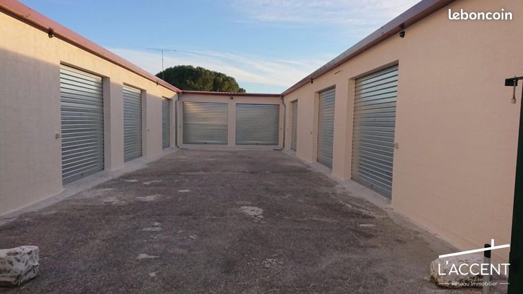 Parking/Garage/Box 68 m²