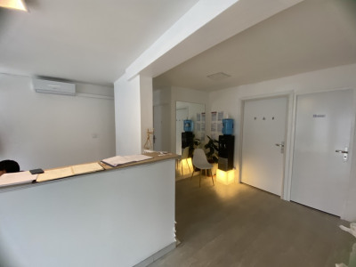 Bureau 80 m² 