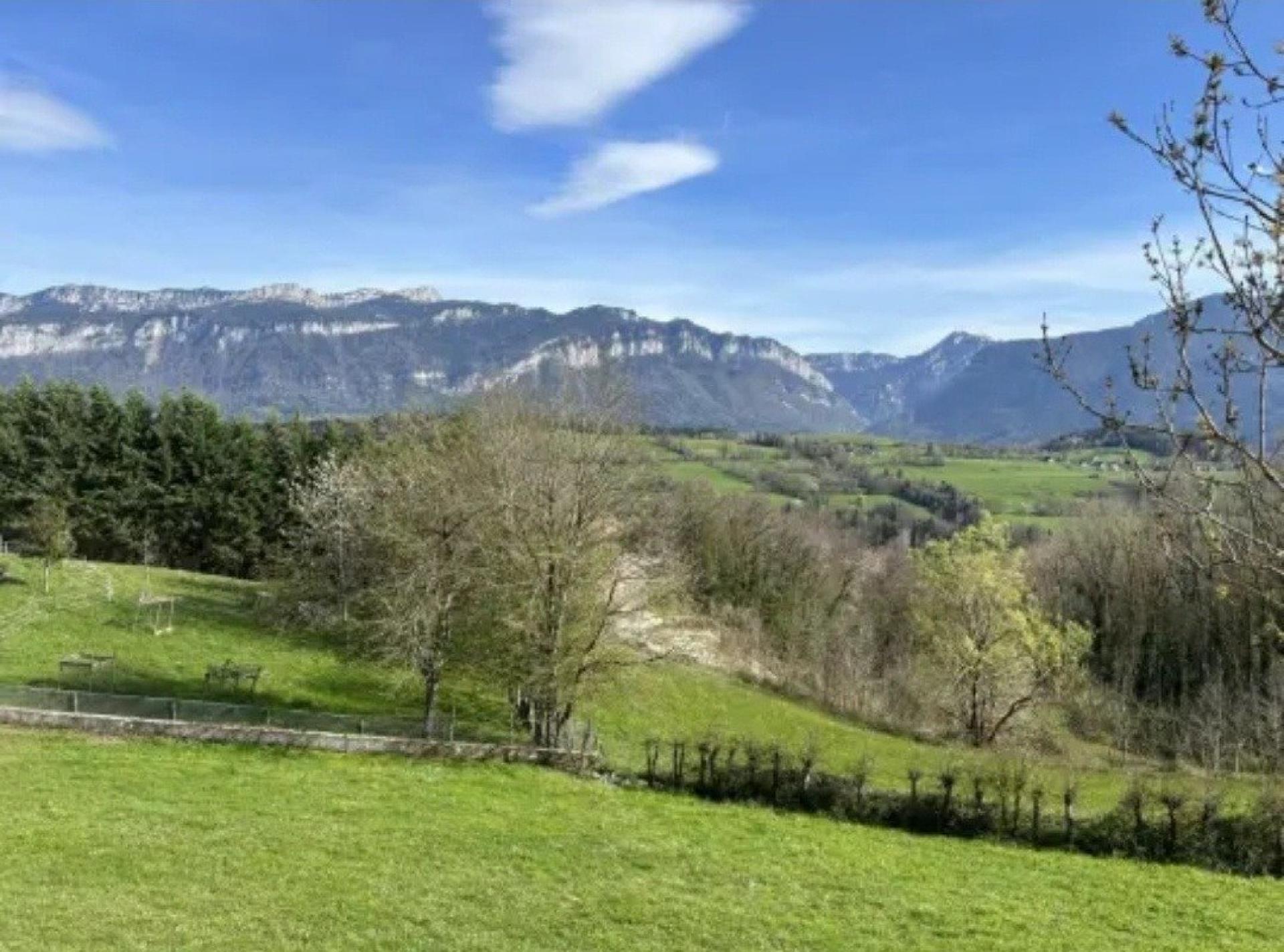 Terrain a Vendre de 1900 m² Miribel les échelles