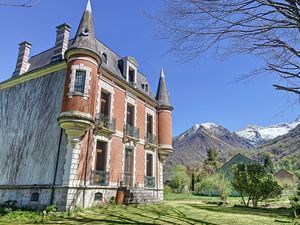 Château au coeur des Pyrénées Ariégeoises