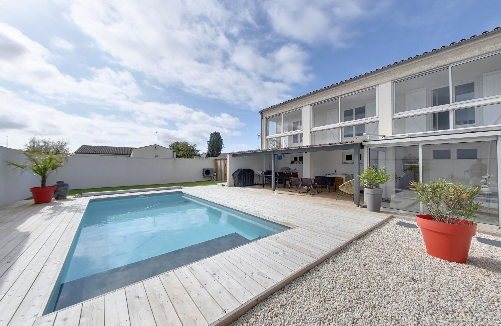 Maison Familiale Saint-Xandre 153 m²