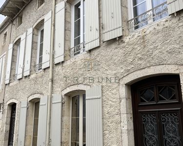 Maison 12 pièces 325 m²