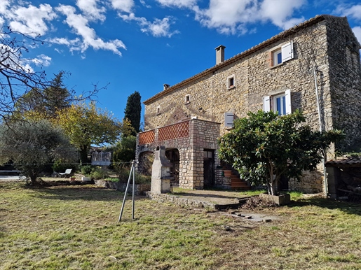 Maison de village en pierre Saint-Victor-de-Malcap