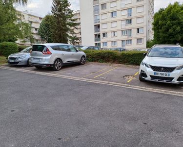 Parking dans résidence sécurisé