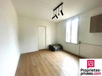 Appartement rénové à La Courneuve 2 pièce(s) 23 m2