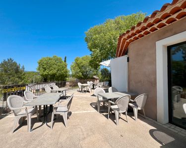 Fonds de commerce, restauration Carcès 80 m2 avec terrasses