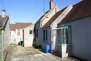 Maison de village avec garage vendue louée