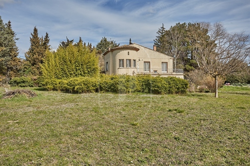 Maison à rénover à vendre à Lourmarin 