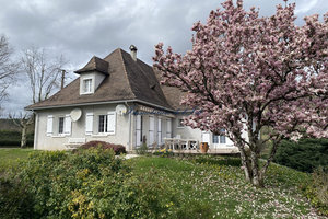 MAISON FAMILIALE AVEC ETANG