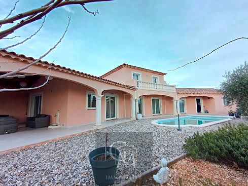 Villa 5 pièces 130 m²