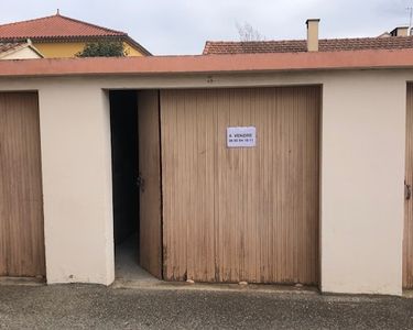 Garage Avignon dans résidence sécurisée à 500m des remparts