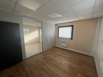 Bureaux 200 m²