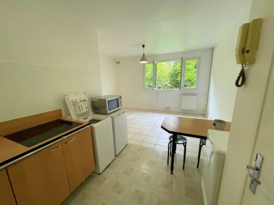 Studio 1 pièce 27 m²