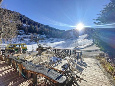 Murs Commerciaux Hôtel-Restaurant sur pistes de ski La Colmiane.