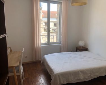 Chambre 14 m2 +cuisine partagee