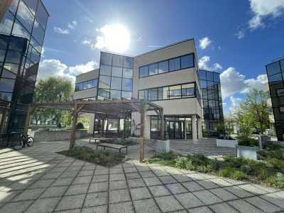 Local commercial 771 m²