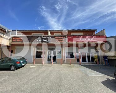 Local commercial 230 m²