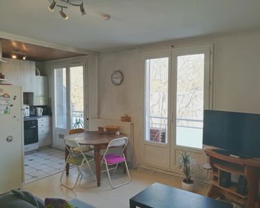 850 / 2🛏️ / 50 m² + balcon - T3 au Boulevard Général Gallieni - Disponible début mai