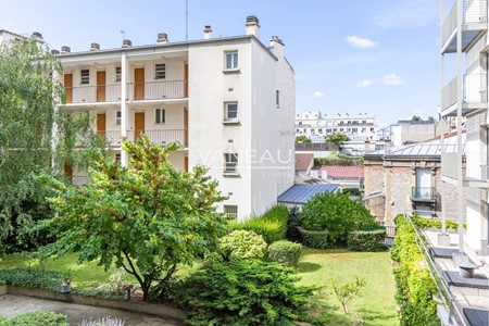 4 pièces - 2 chambres - balcon - A RENOVER - immeuble récent