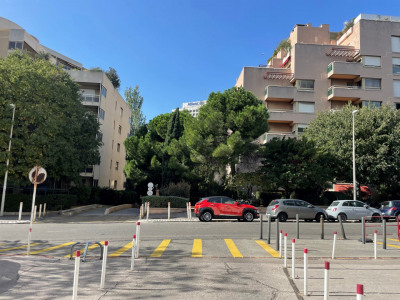 Parking - Garage Location Marseille 6e Arrondissement  22m² 175€