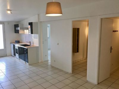 Immeuble à vendre à CAZERES maison et 2 T3 de 298 m2