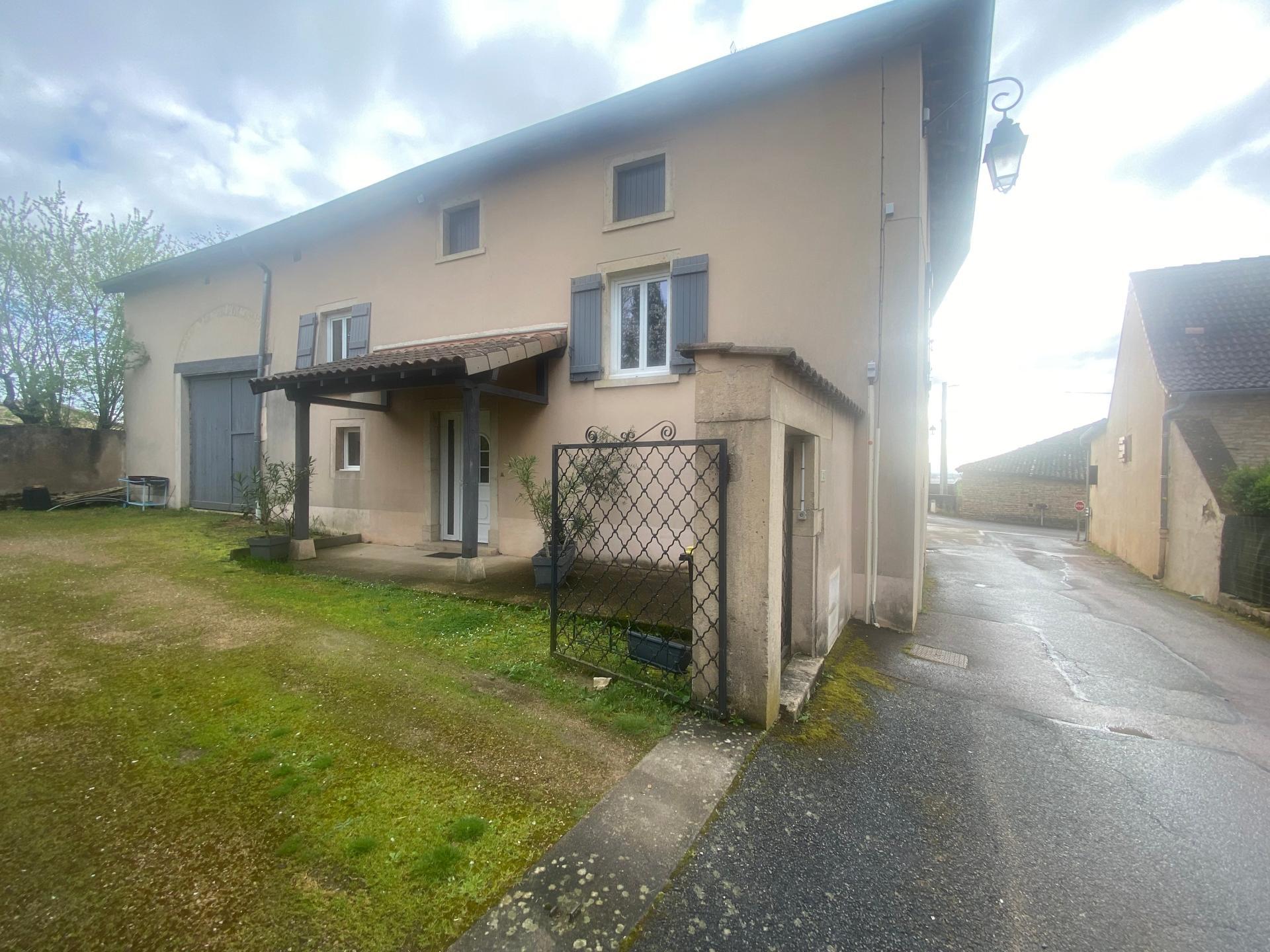 Maison en pierre à Clessé