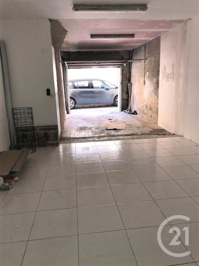 Parking - Garage Location Béziers  40m² 220€