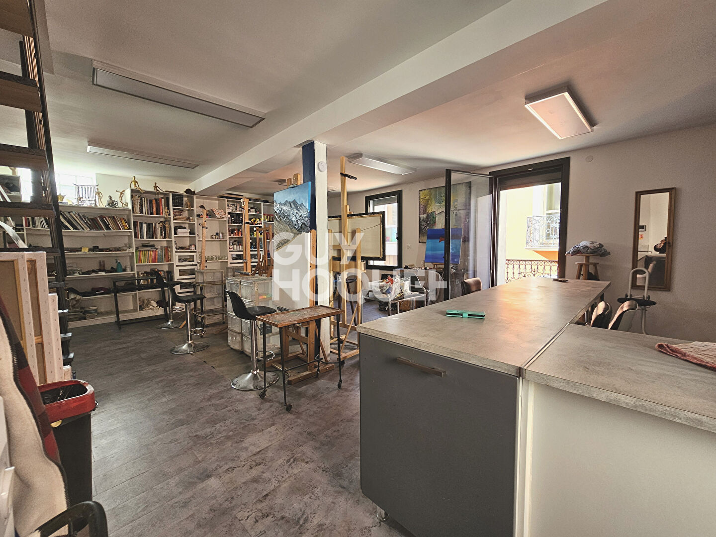 VENTE d'une maison de 3 pièces+mezzanine (158 m²) à SAINT LAURENT DE LA SALANQUE