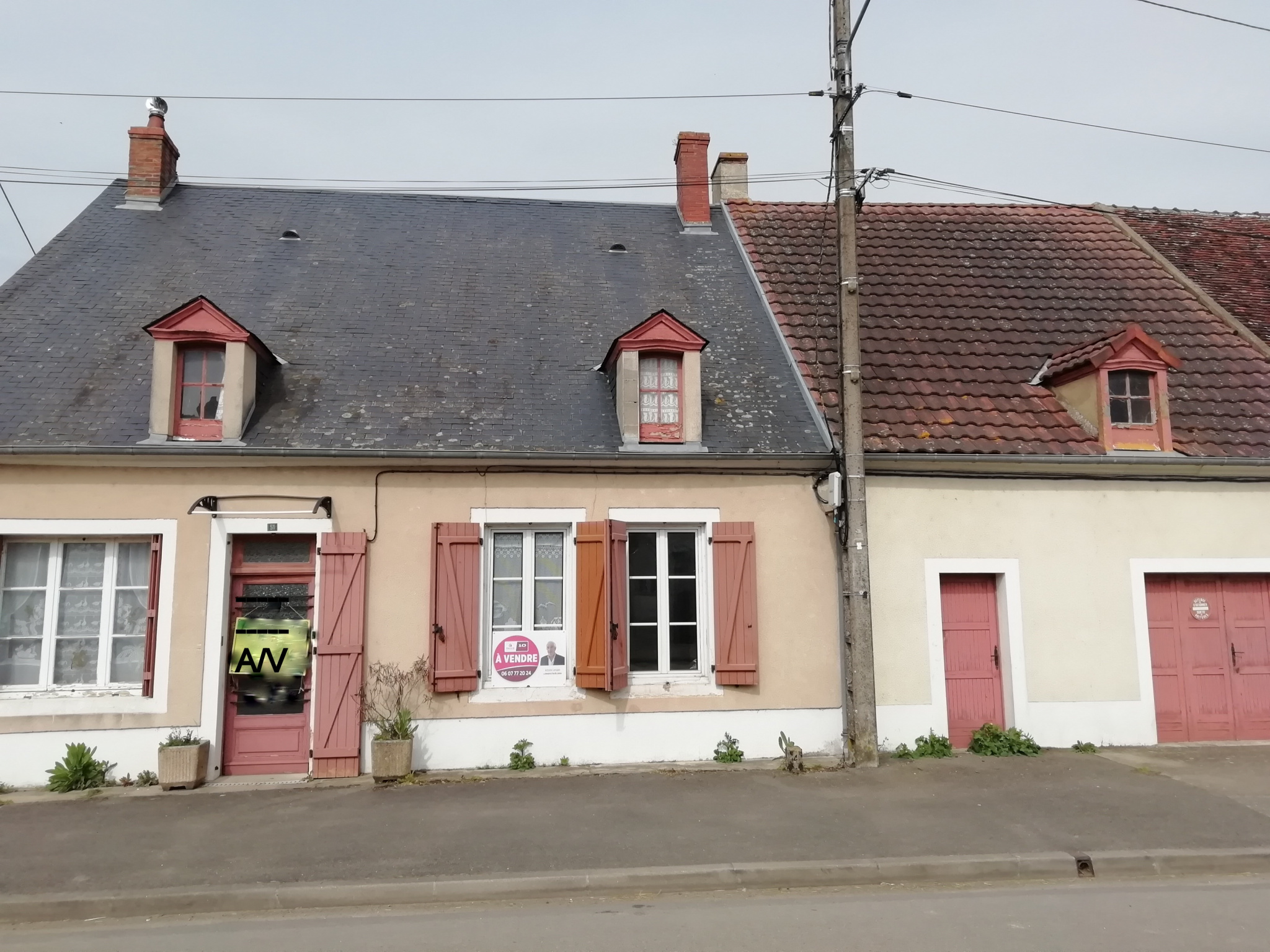 MAISON DE VILLAGE DE PLAIN PIED TYPE F2 AVEC DEPENDANCES -GA