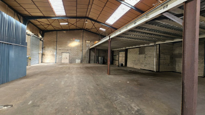 Local commercial 450 m²