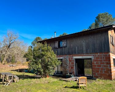 Maison style grange dans la forêt (RARE)