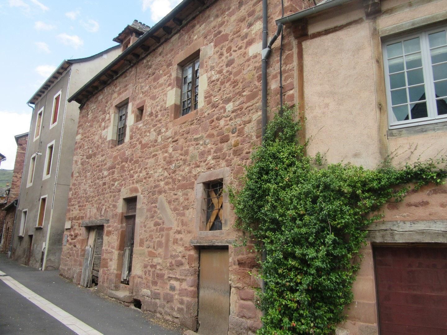 Vente Maison 160 m² à Clairvaux d'Aveyron 75 000 €