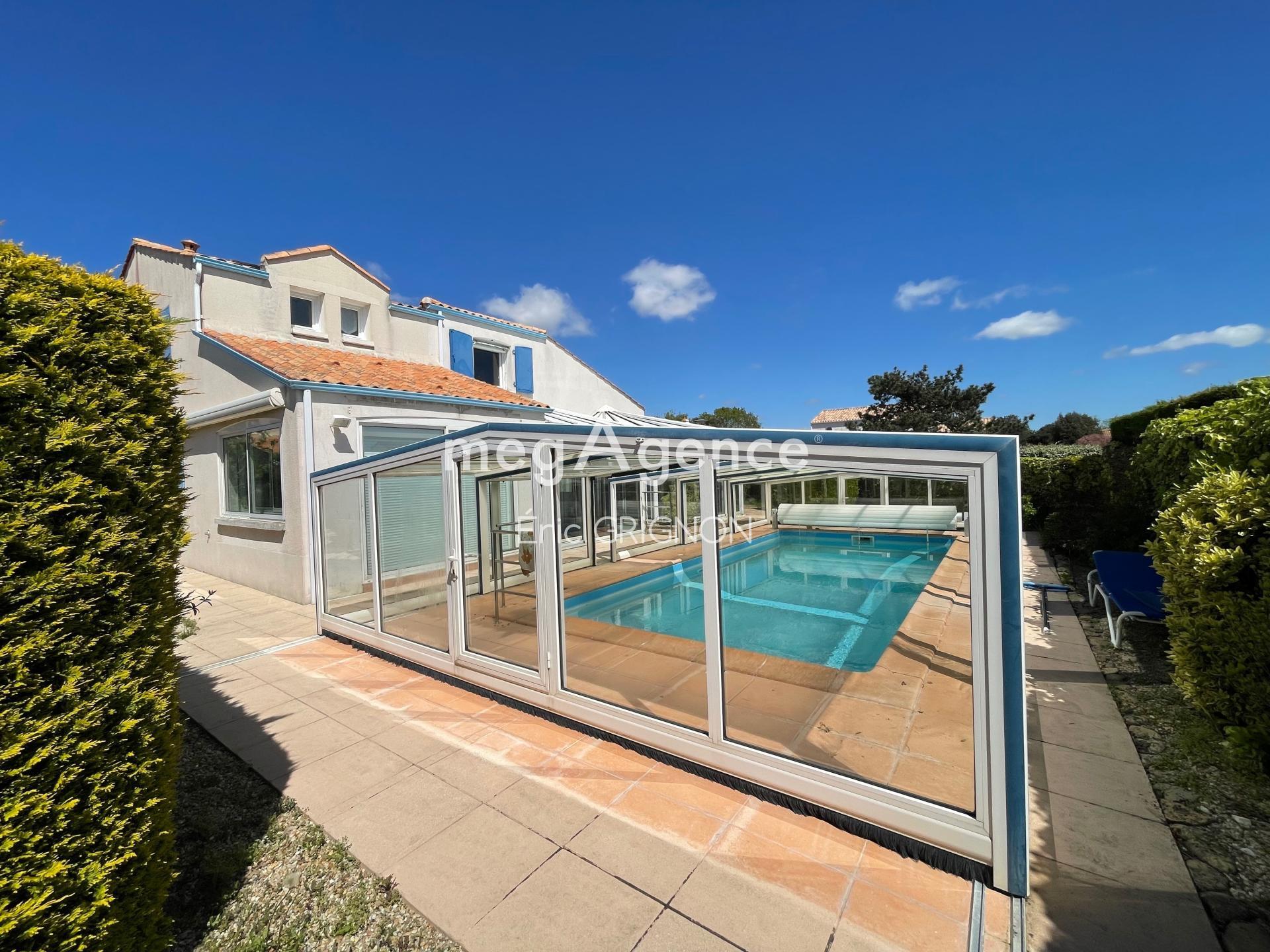 Maison de 192m2 hab env. - Véranda et Piscine